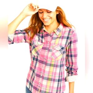 Tommy Hilfiger women's pink/blue plaid snap front long sleeve shirt, S